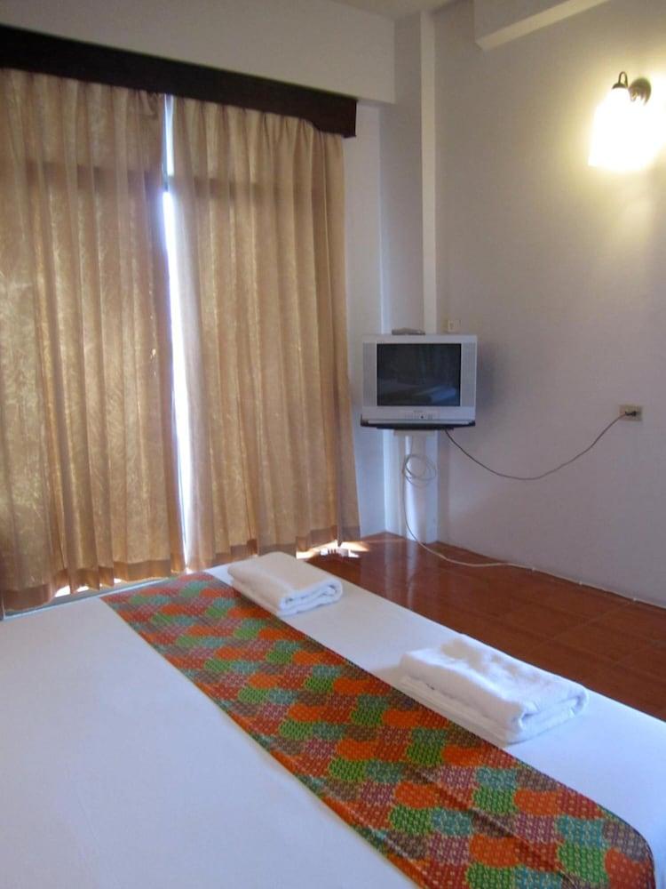 Rome Place Hotel Phuket Eksteriør bilde