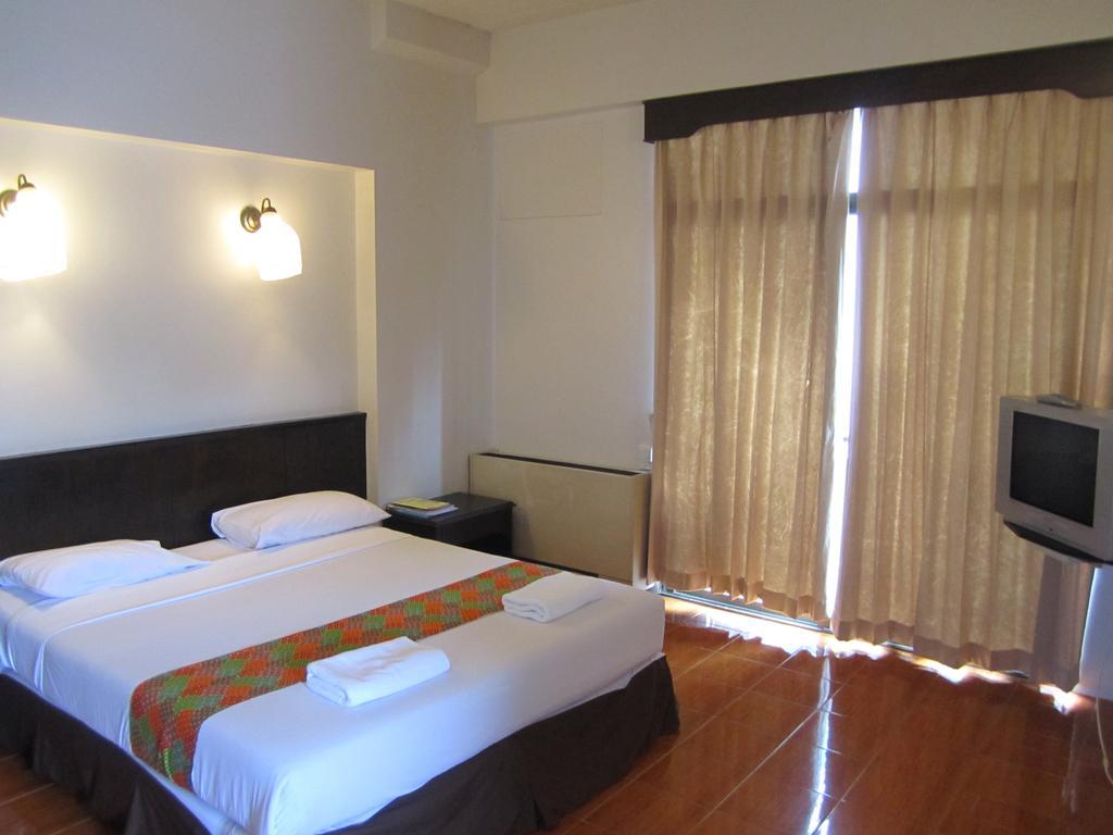 Rome Place Hotel Phuket Eksteriør bilde