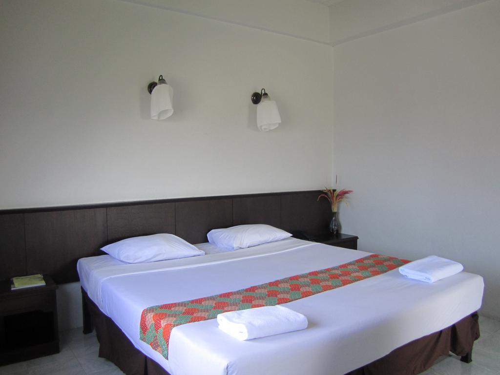 Rome Place Hotel Phuket Eksteriør bilde